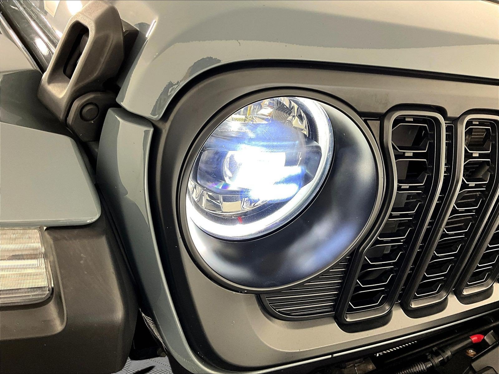 Used 2024 Jeep Wrangler Unlimited Rubicon 392 AWD/4WD image 29