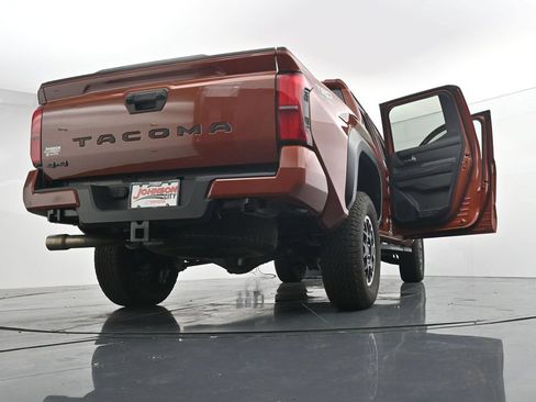 Used 2025 Toyota Tacoma TRD Off-Road AWD/4WD image 47