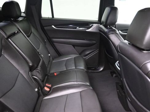 Used 2023 Cadillac XT6 Premium Luxury FWD image 14