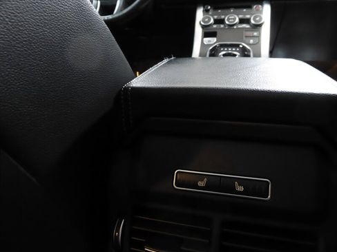 Used 2016 Land Rover Range Rover Evoque SE image 33