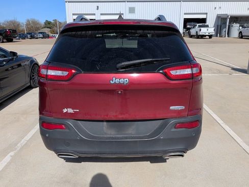 Used 2016 Jeep Cherokee Latitude w/ Comfort/Convenience Group FWD image 6