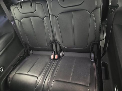 Used 2024 Jeep Grand Cherokee L Limited w/ Luxury Tech Group II AWD/4WD image 8