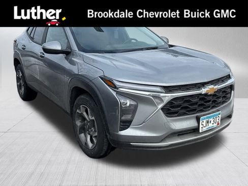 Used 2025 Chevrolet Trax LT w/ LT Convenience Package image 1