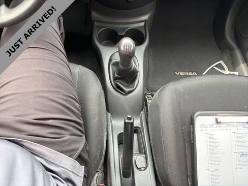 Used 2016 Nissan Versa S FWD image 14