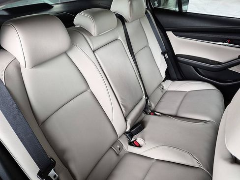 New 2026 MAZDA MAZDA3 2.5 S Sedan w/ Preferred Pkg FWD image 33
