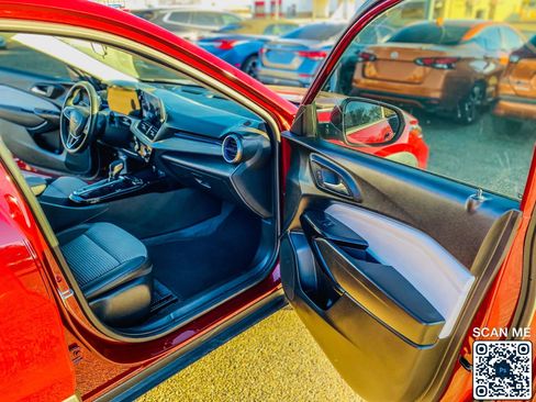 Used 2025 Chevrolet Trax LT w/ Driver Confidence Package image 15