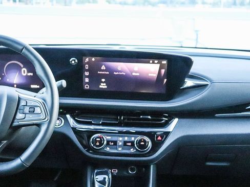 Used 2025 Buick Envista Sport Touring w/ Convenience I Package FWD image 15