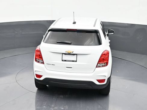 Used 2021 Chevrolet Trax LS AWD/4WD image 15