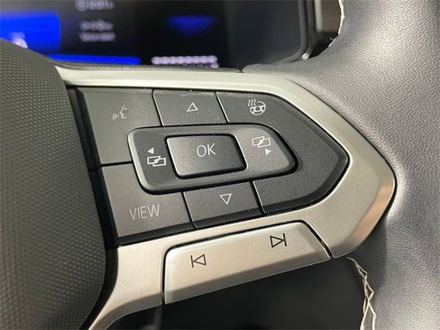 Used 2025 Volkswagen Taos S image 11