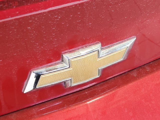 Used 2018 Chevrolet Camaro LT RWD image 9