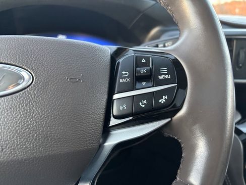 Used 2022 Ford Explorer Platinum w/ Equipment Group 601A image 19