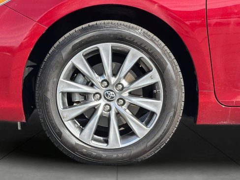 Used 2015 Toyota Camry XLE w/ Moonroof Package FWD image 11