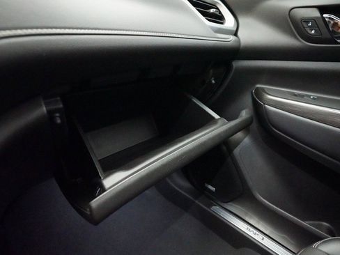 Certified 2023 GMC Acadia SLT w/ Elevation Edition image 31