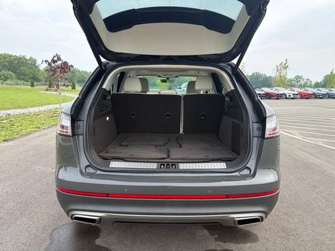 Used 2022 Lincoln Nautilus Black Label w/ Cargo Utility Package AWD/4WD image 10