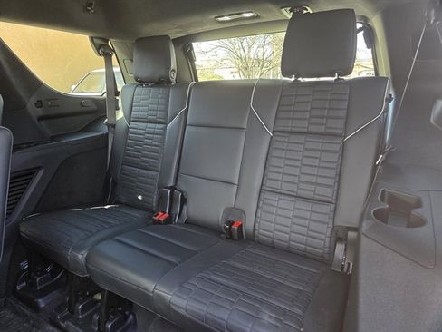 Used 2025 Cadillac Escalade Sport Platinum w/ LPO, ONYX Package image 16