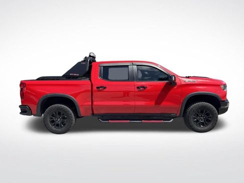 Used 2024 Chevrolet Silverado 1500 ZR2 w/ Technology Package AWD/4WD image 4