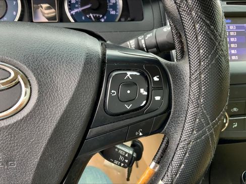 Used 2016 Toyota Camry LE image 24