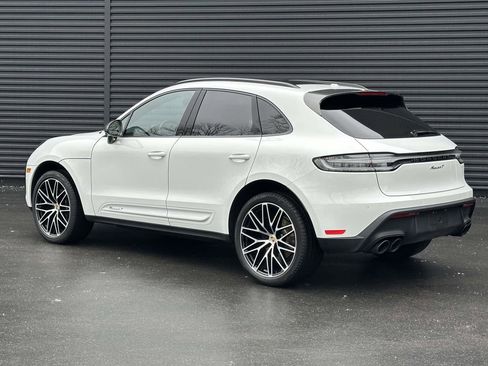 Certified 2025 Porsche Macan Turbo AWD/4WD image 3