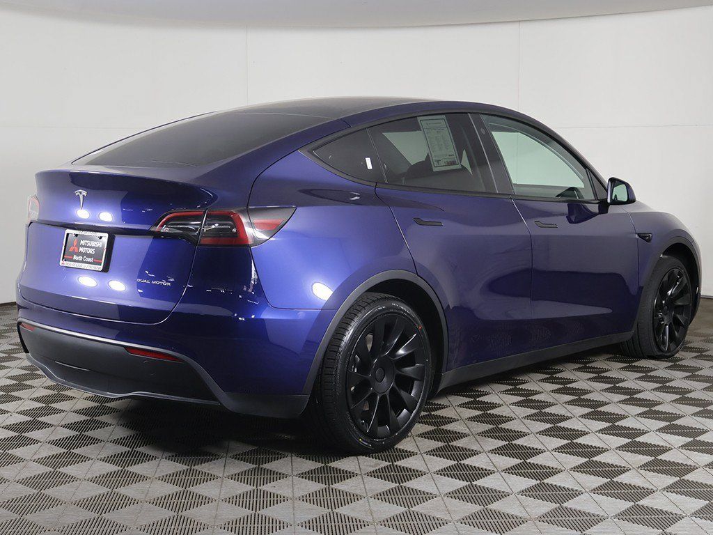 Used 2023 Tesla Model Y Long Range AWD/4WD image 14