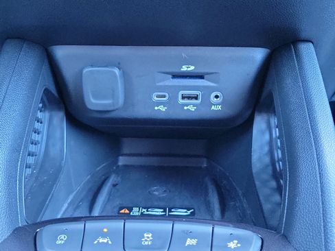 Used 2023 Chevrolet TrailBlazer RS w/ Sun and Liftgate Package FWD image 31