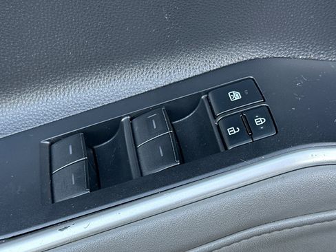 Certified 2021 Toyota Highlander XLE image 14