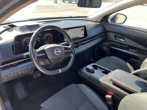 Used 2023 Nissan Ariya FWD image 11