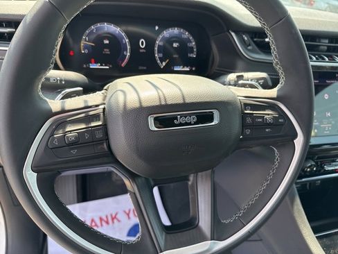 New 2025 Jeep Grand Cherokee L Laredo image 19