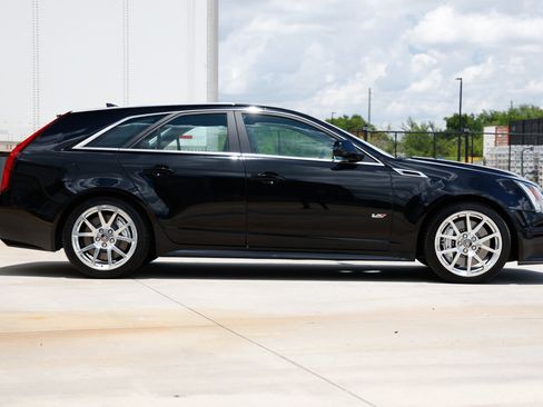 Used 2013 Cadillac CTS V w/ Wood Trim Package RWD image 17