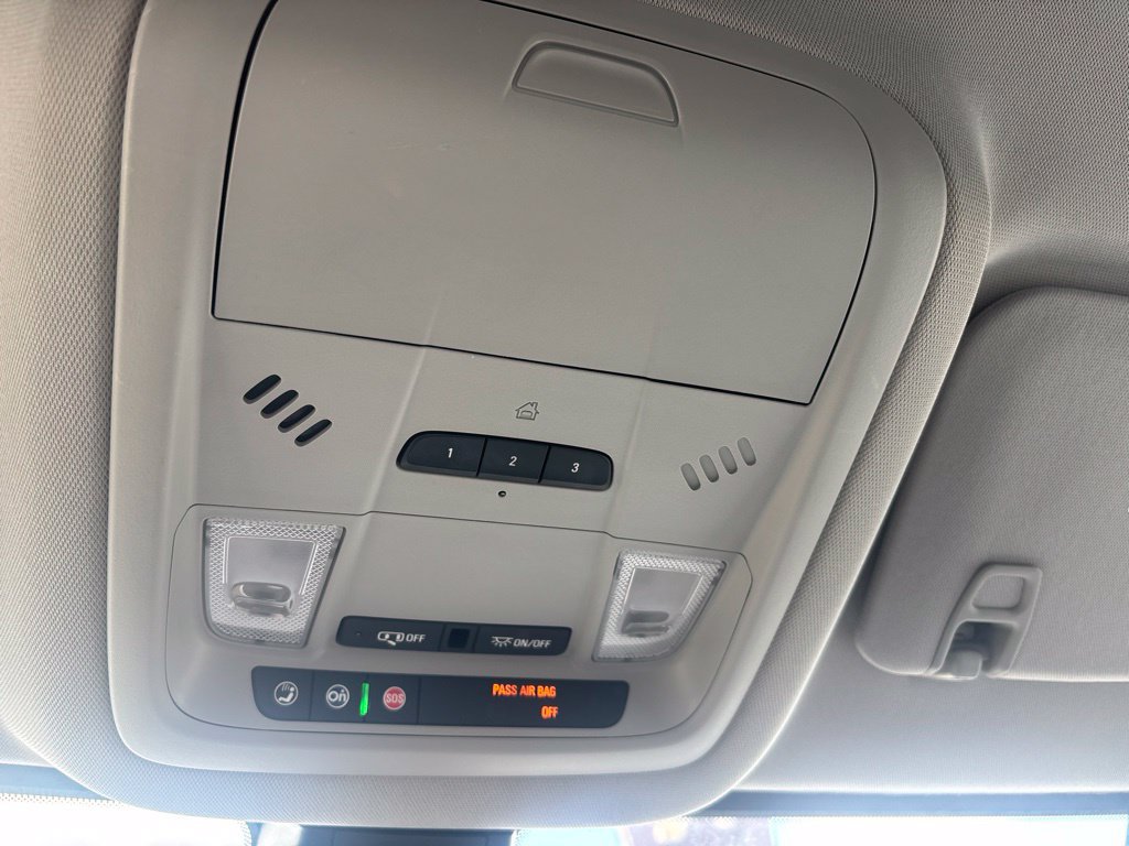 Used 2019 GMC Acadia SLT AWD/4WD image 17