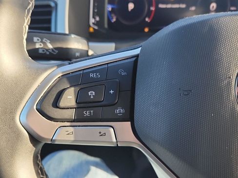 Used 2023 Volkswagen Atlas Cross Sport SE image 14