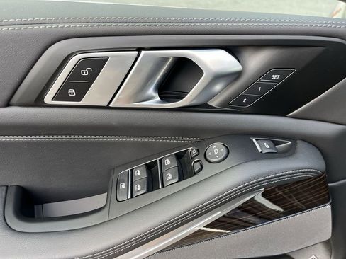 New 2026 BMW X5 xDrive50e image 13