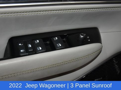 Used 2022 Jeep Wagoneer Series III w/ Premium Group I AWD/4WD image 23