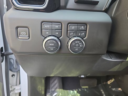 Used 2022 GMC Sierra 1500 Denali w/ Denali Reserve Package image 28