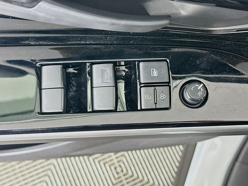 Used 2023 Subaru Solterra AWD image 15