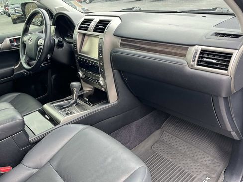 Used 2015 Lexus GX 460 w/ Navigation Package image 24