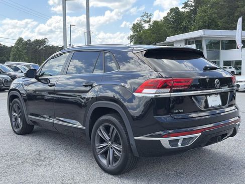 Used 2021 Volkswagen Atlas Cross Sport SE FWD image 4