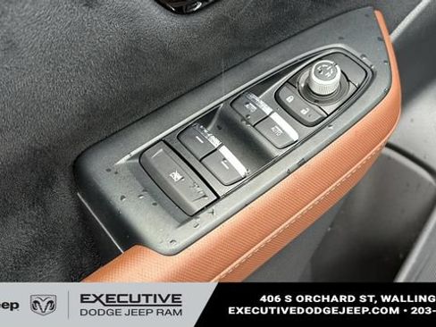 Used 2025 Subaru Forester Touring AWD/4WD image 10