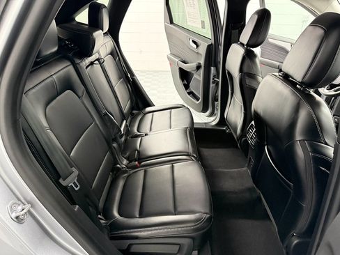 Used 2024 Ford Escape Platinum AWD/4WD image 12