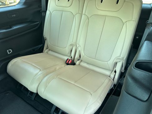 New 2025 Jeep Grand Cherokee L Limited w/ Luxury Tech Group II image 15