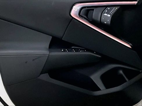 Certified 2025 BMW X3 xDrive30i w/ Premium Package image 25