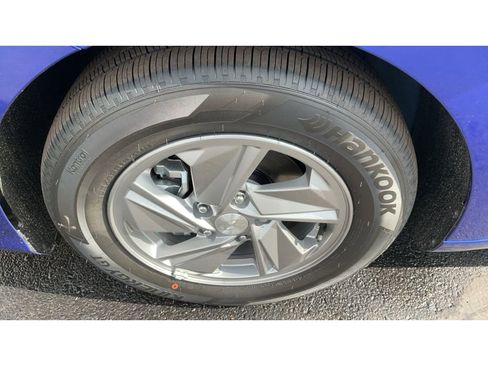 Used 2026 Hyundai Elantra SE FWD image 9