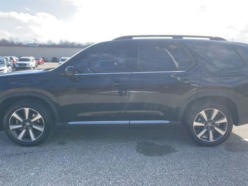 Used 2024 Honda Pilot Touring image 6