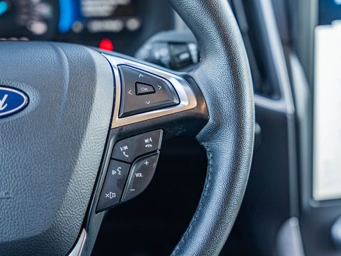 Used 2024 Ford Edge SEL image 26