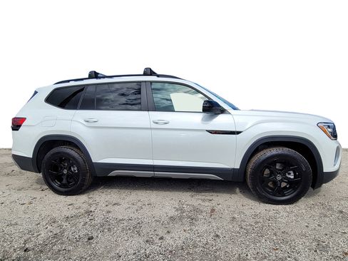 New 2026 Volkswagen Atlas Peak Edition AWD/4WD image 5