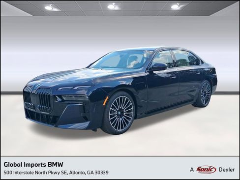 New 2026 BMW 750e xDrive image 1
