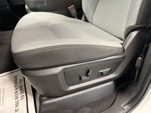 Used 2024 RAM 2500 Big Horn w/ Bed Utility Group image 24