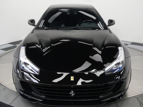 Used 2017 Ferrari GTC4Lusso image 39