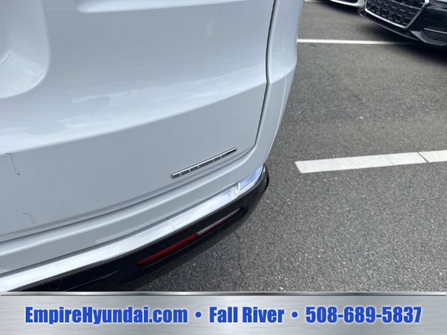 Used 2024 Jeep Wagoneer Series III AWD/4WD image 5