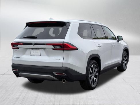 Used 2024 Toyota Grand Highlander AWD Hybrid image 6