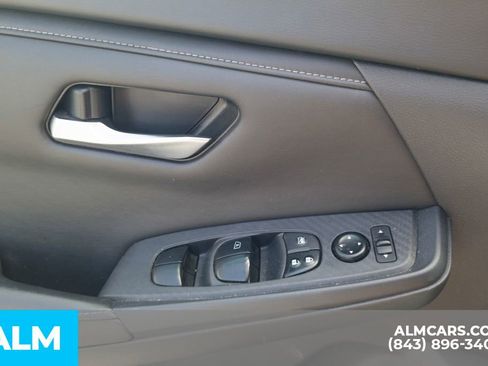 Used 2024 Nissan Sentra SV image 14